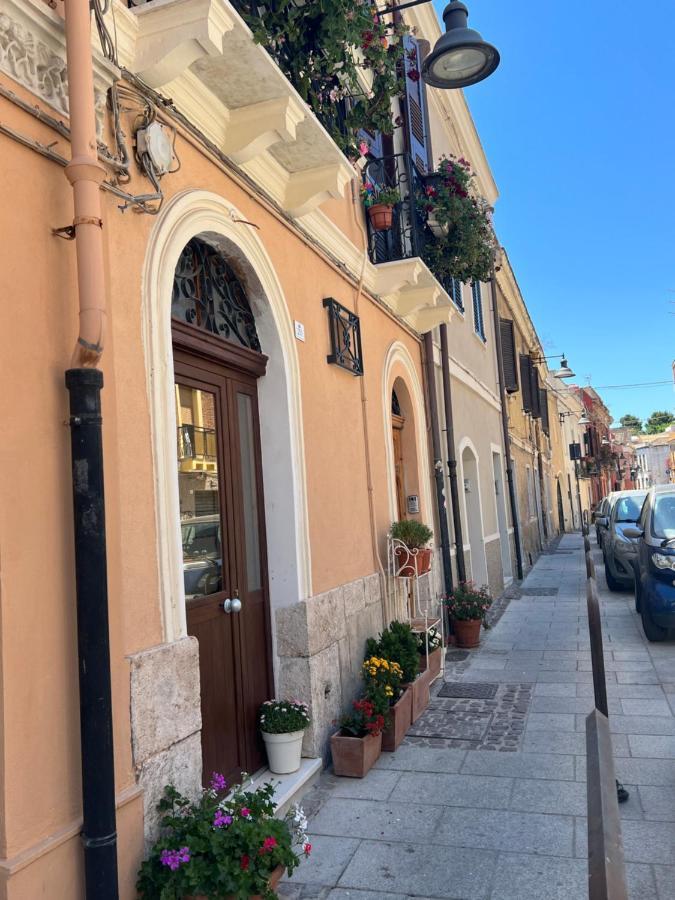 Trigu & Mangoni Acomodação com café da manhã Cagliari Exterior foto